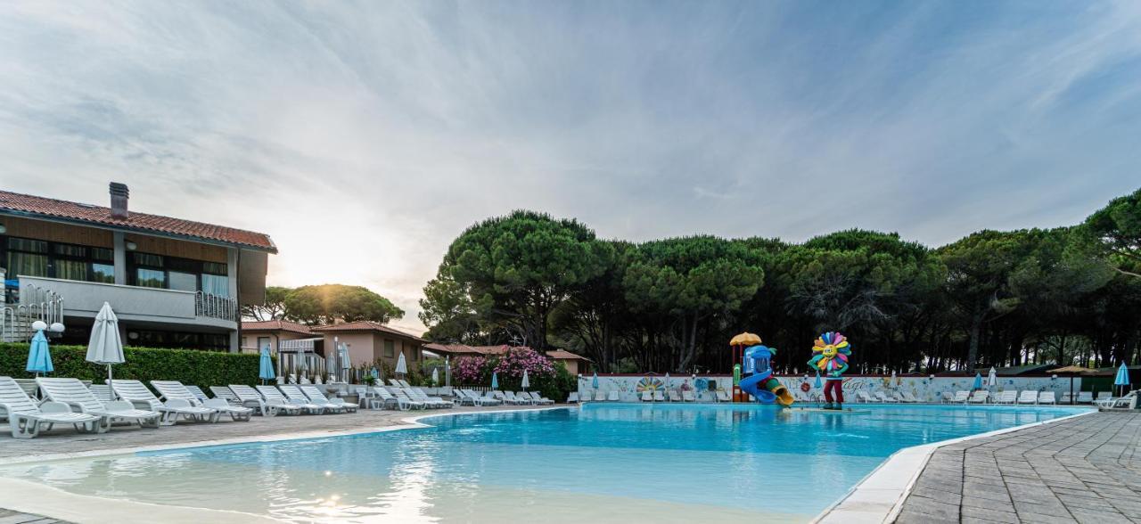 Arcobaleno Village Marina Di Bibbona Luaran gambar